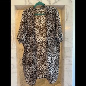Gray Leopard print kimono